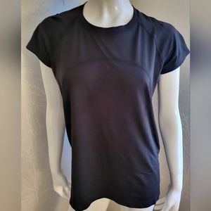 Lululemon Tshirt